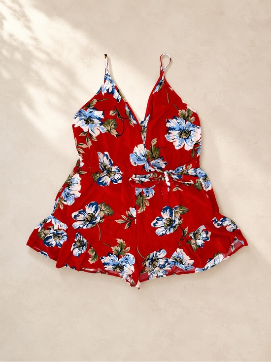 Xhilaration Pants - Xhilaration XL Red Floral Romper Women’s Sleeveless V-Neck Tie Waist Ruffle Hem